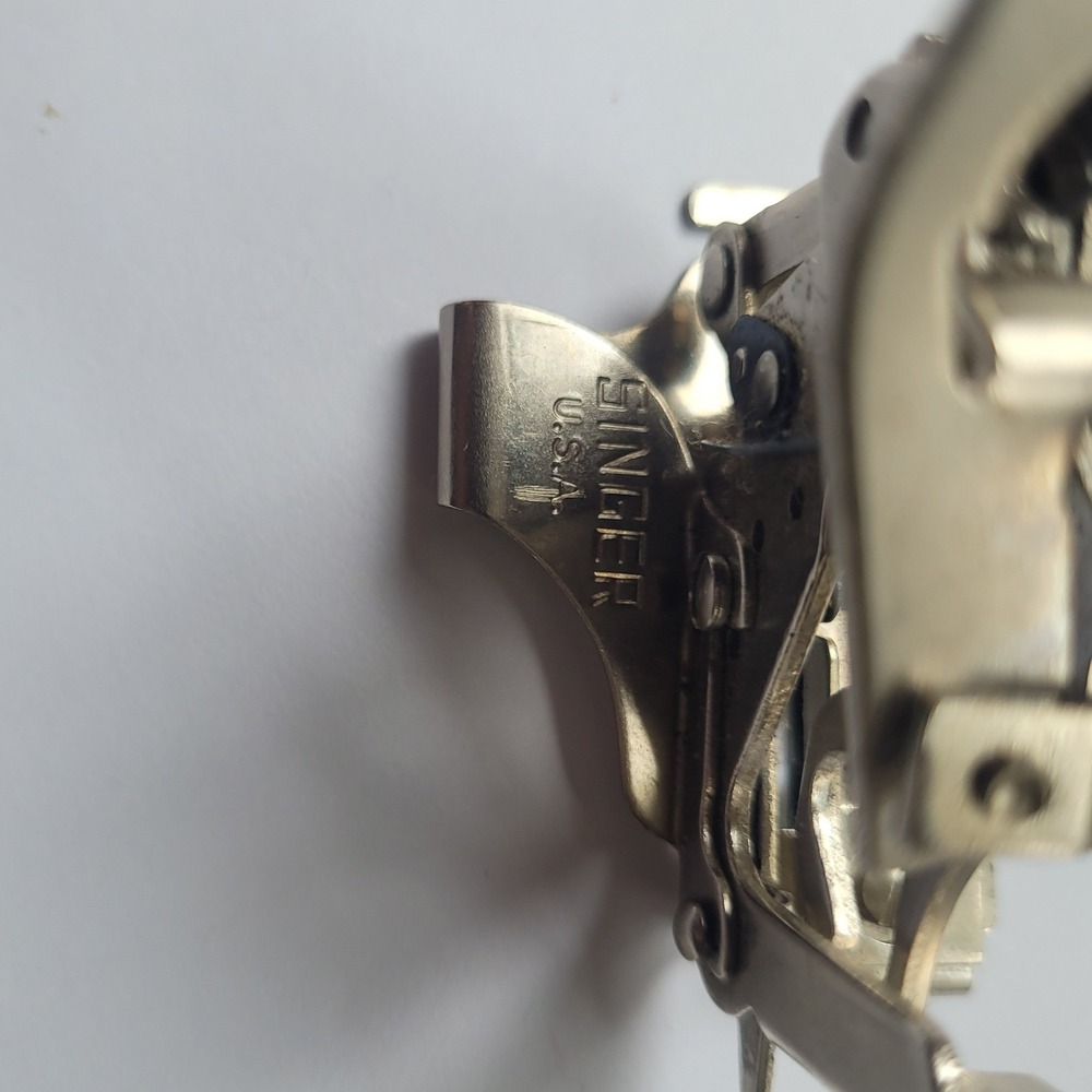 Vintage Singer Ruffler Attachment 120598 USA Sewing Machine - Picture 4 of 4